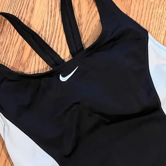 Nike Athletic Racing Swimsuit 1 piece Women’s Size M Black & White NESS9362 Swim - Picture 3 of 9
